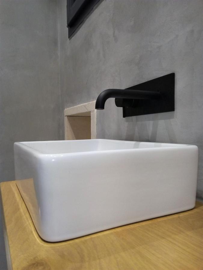 Le Petit Studio - 15 M2 - Centre Ville - Sorgue A 50 M LʼIsle-sur-la-Sorgue Dış mekan fotoğraf