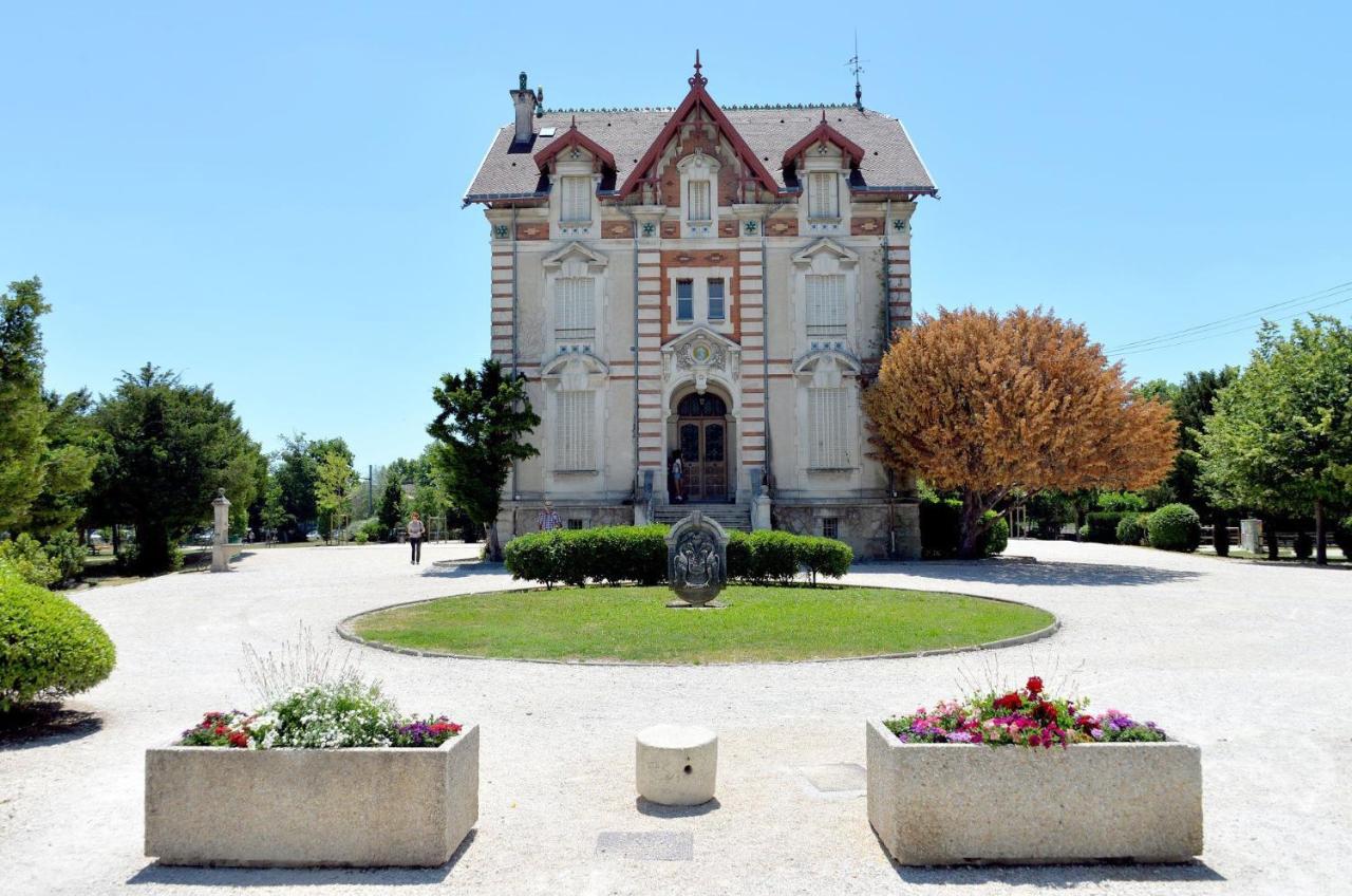 Le Petit Studio - 15 M2 - Centre Ville - Sorgue A 50 M LʼIsle-sur-la-Sorgue Dış mekan fotoğraf