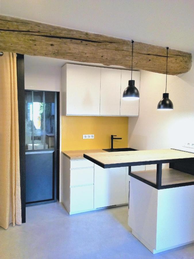 Le Petit Studio - 15 M2 - Centre Ville - Sorgue A 50 M LʼIsle-sur-la-Sorgue Dış mekan fotoğraf